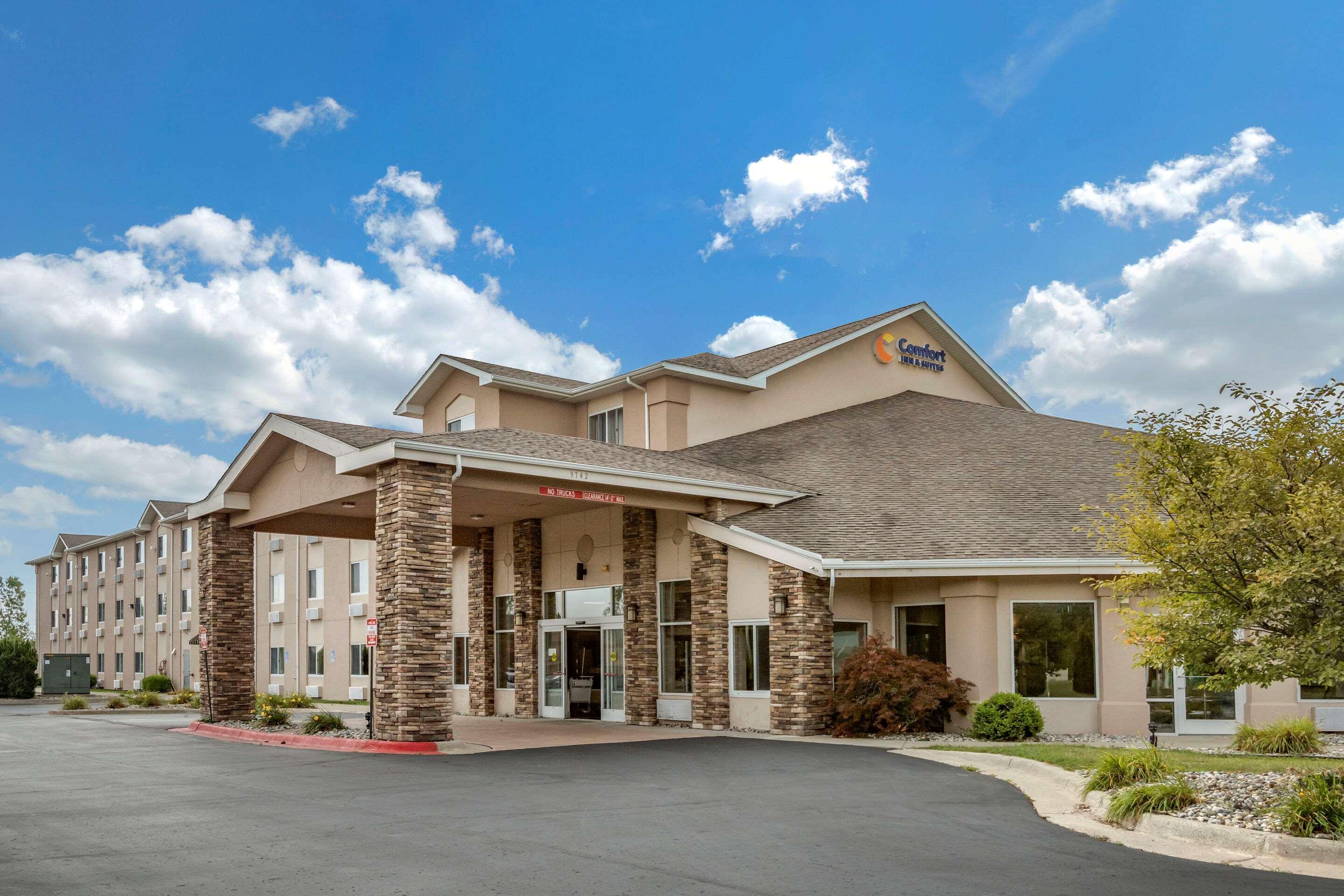 Comfort Inn & Suites Dimondale - Lansing Экстерьер фото