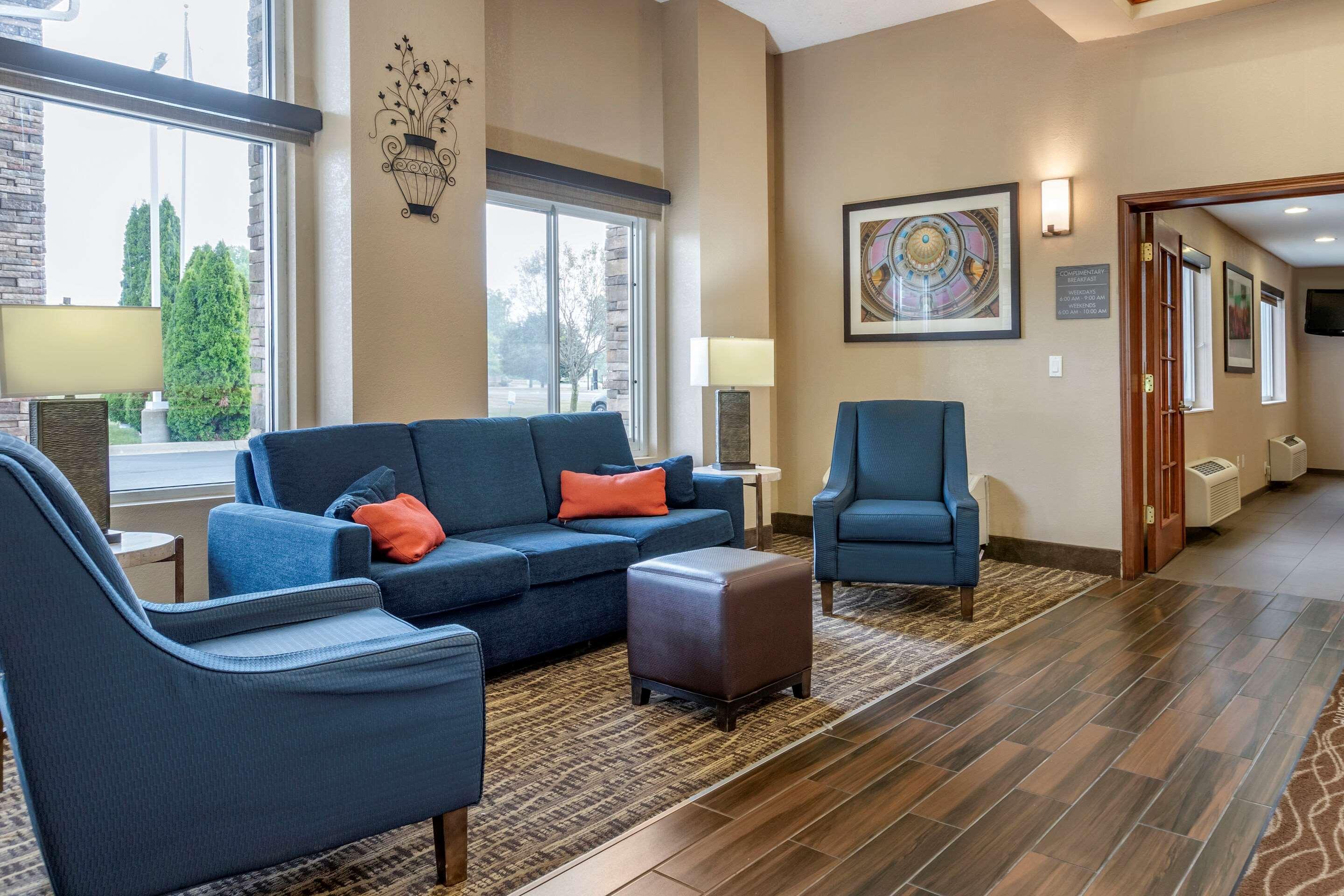 Comfort Inn & Suites Dimondale - Lansing Экстерьер фото