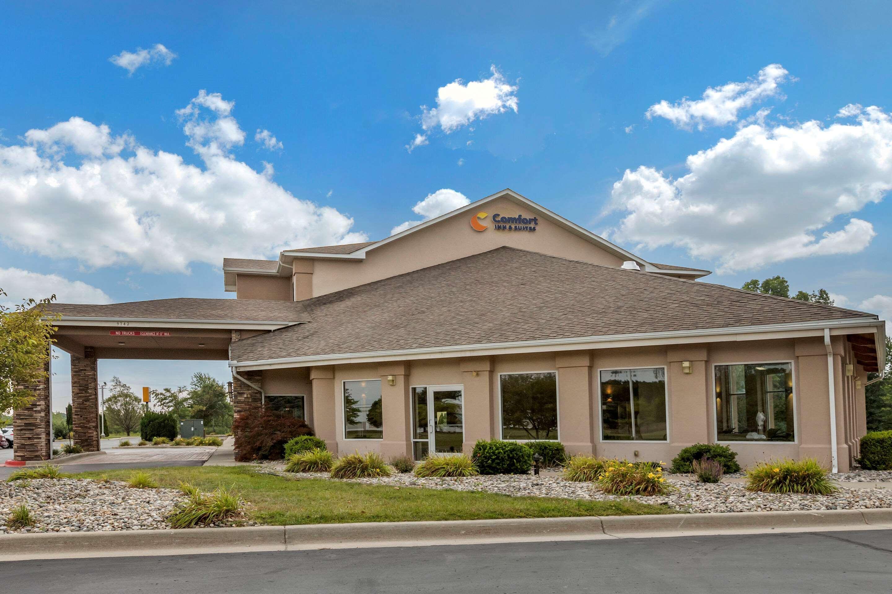 Comfort Inn & Suites Dimondale - Lansing Экстерьер фото